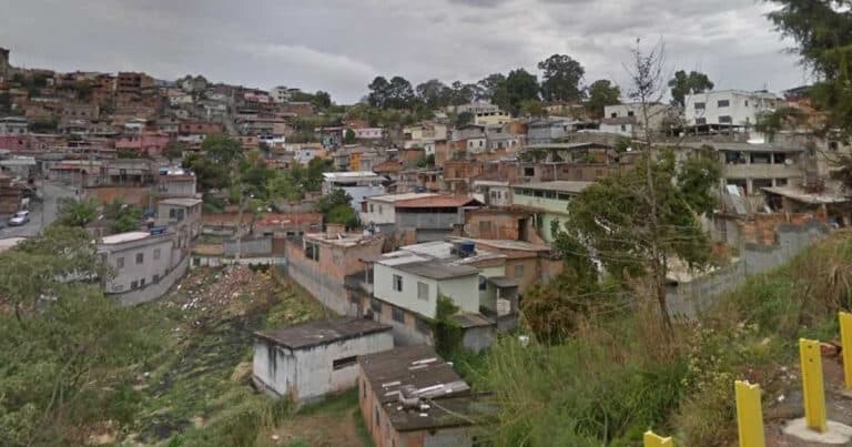 05 02 20 homem mata mulher toma chumbinho e nao morre
