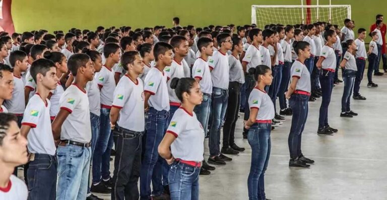 27 02 20 escola civico militar em minas
