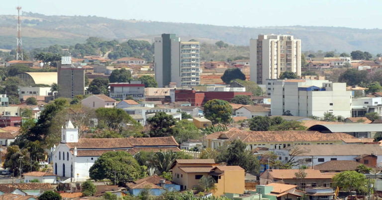 13 05 20 familia covid 19 paracatu