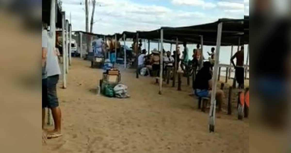 17 08 20 aglomeracao prainha