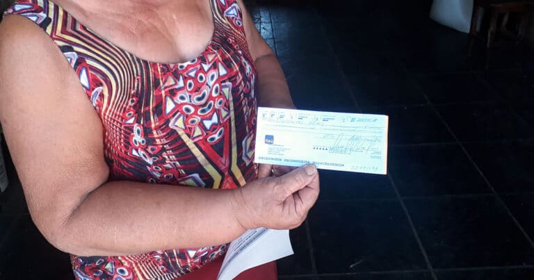 09 09 20 cheque clonado em joao pinheiro