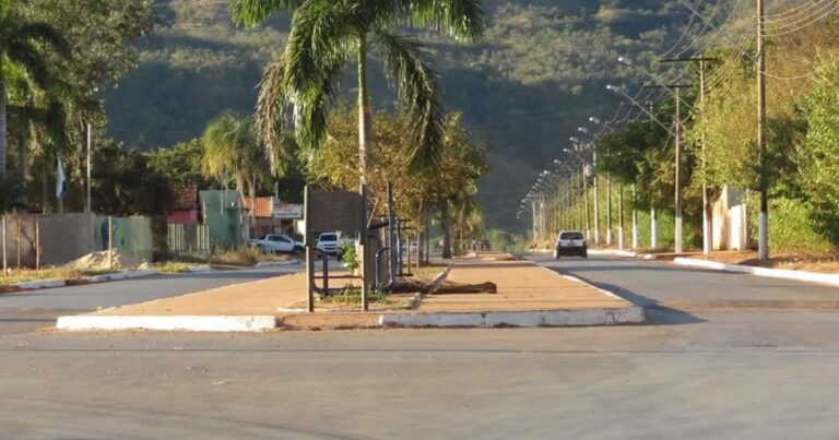 11 09 20 caminhao clonado em brasilandia de minas