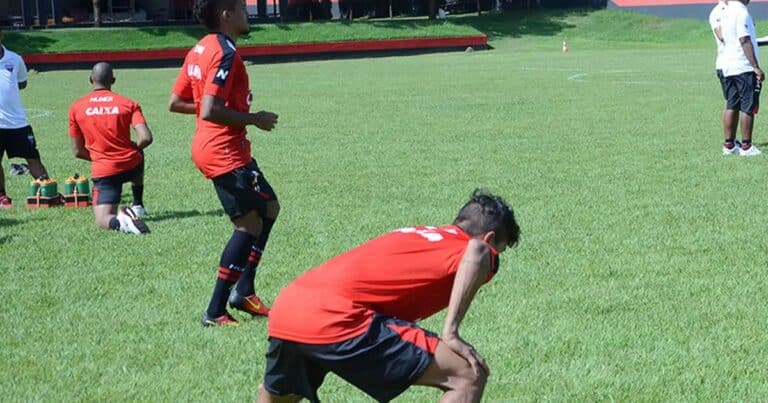 22 09 20 homem se passa por olheiro do atletico