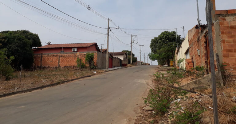 23 09 20 ladroes furtam casa e levam ate chave de carro em joao pinheiro
