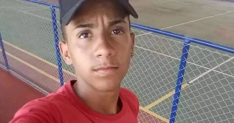 28 09 20 jovem morre ao defender morador de rua