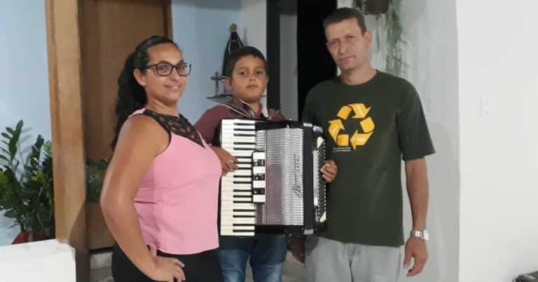 21 10 20 allanzinho sanfoneiro em joao pinheiro