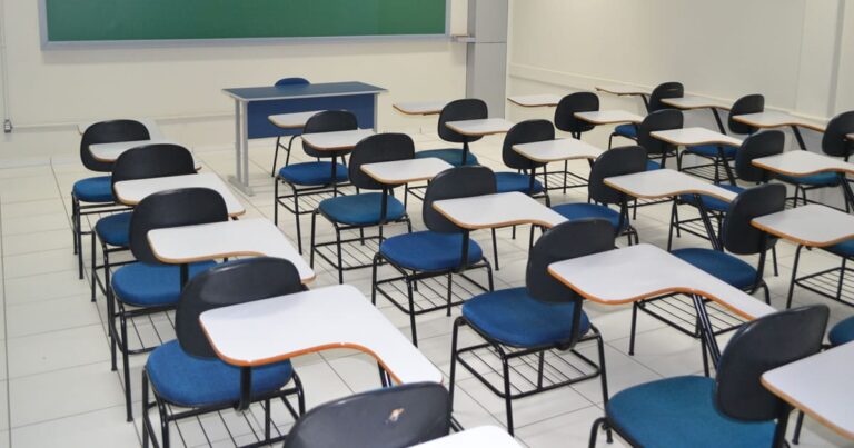 24 10 20 aulas particulares suspensa em todo estado de minas