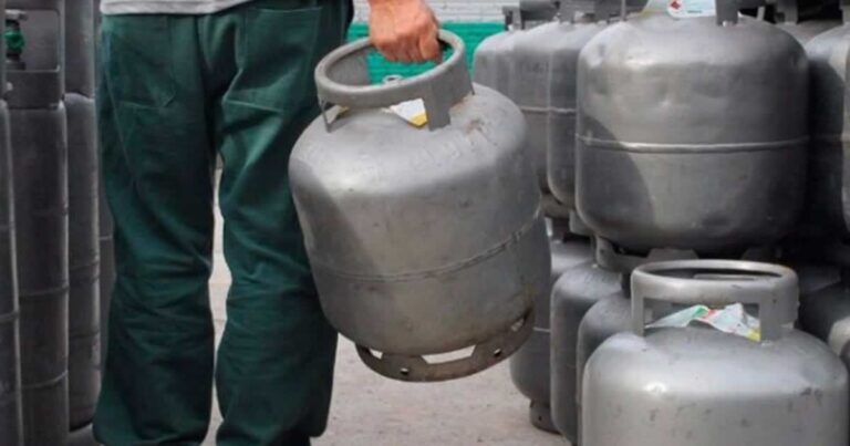 03 12 20 furto gas em joao pinheiro