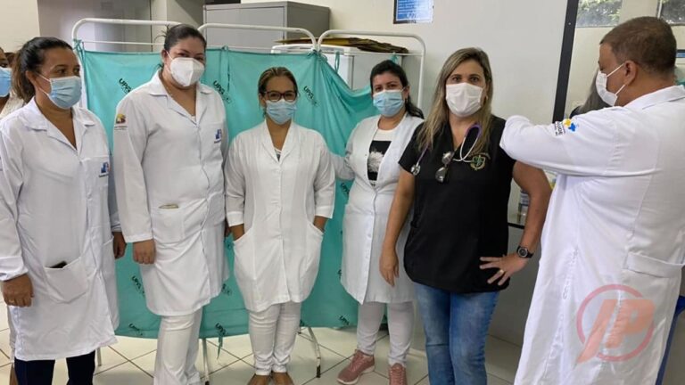 10 02 21 vacinacao em joao pinheiro