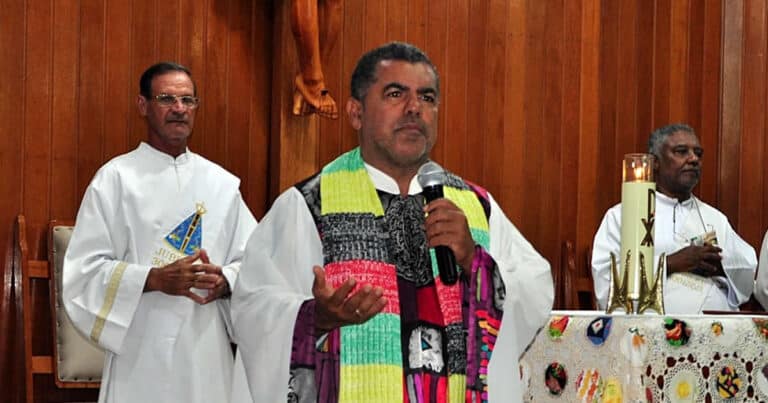 11 02 21 padre preguinho internado em unai
