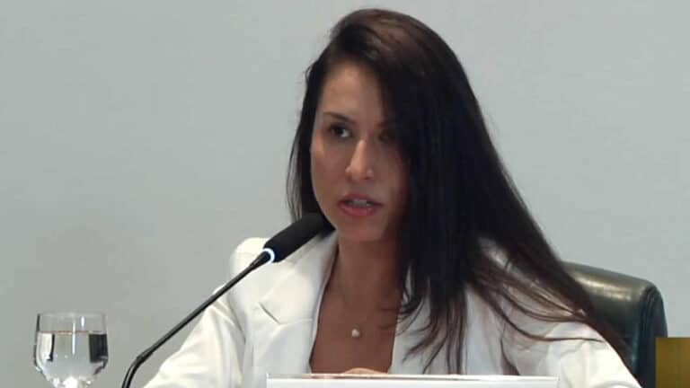 24 03 21 juiza investigada por promover aglomeracao