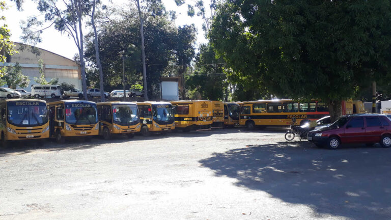 25 03 21 criminosos furtam bateria da prefeitura