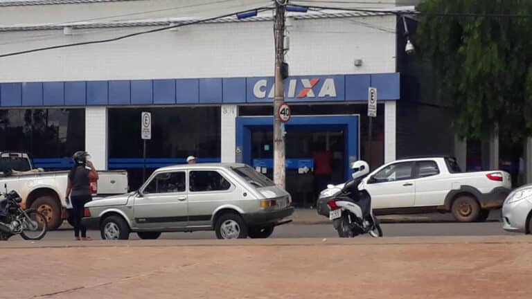01 04 21 golpe caixa em joao pinheiro