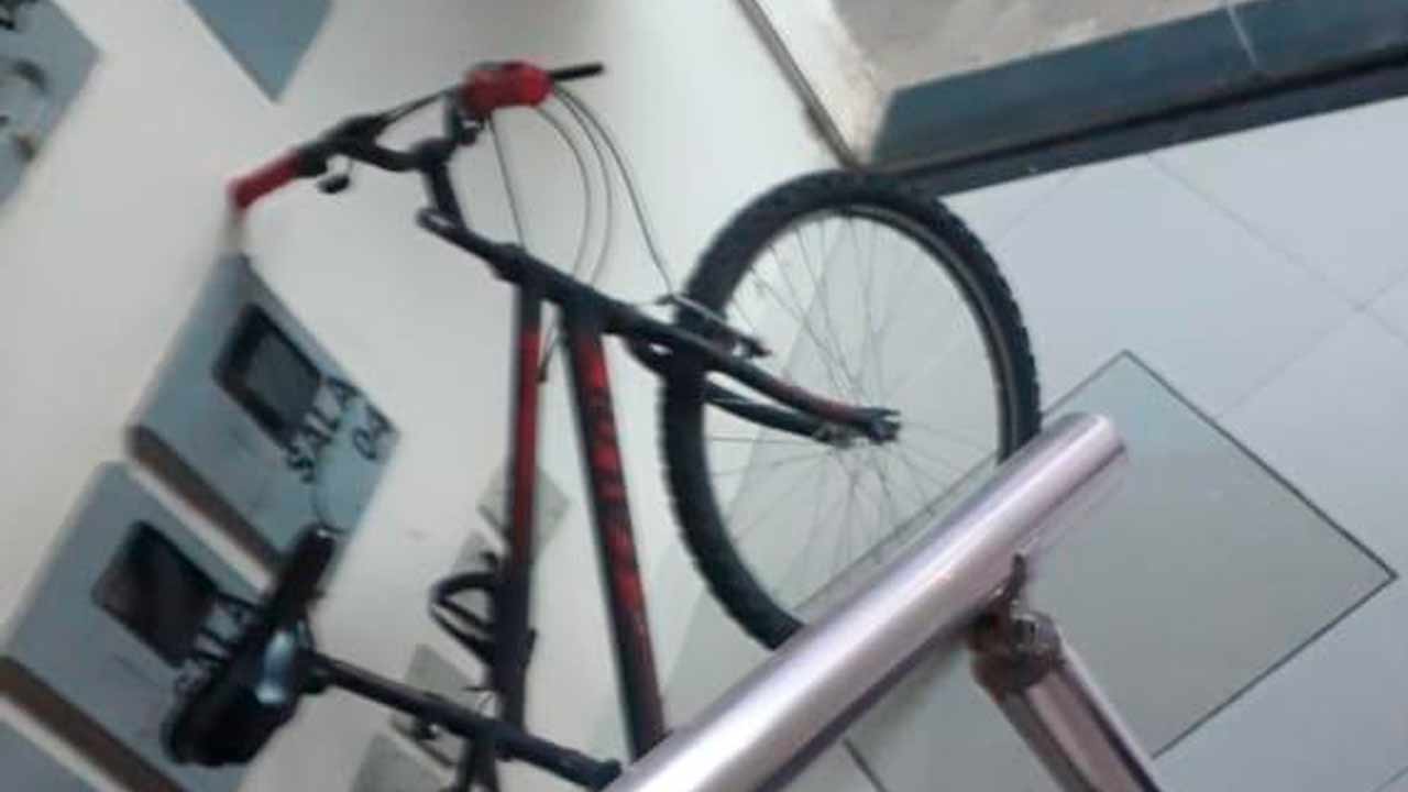 Foto da bicicleta que foi levada por criminoso na tarde desta quarta-feira (14)