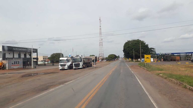 Foto da BR-040 que passa por Luizlândia do Oeste (JK)