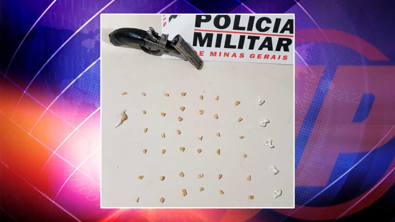 Crack e garrucha apreendida pela Polícia Militar