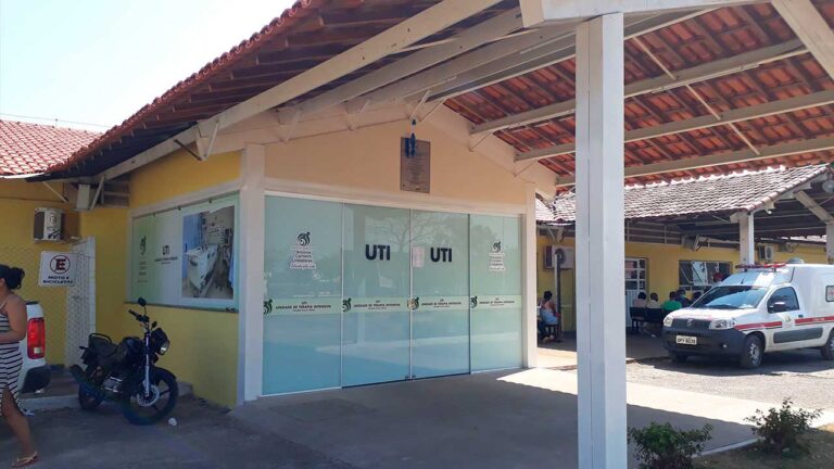 Fachada UTI de João Pinheiro