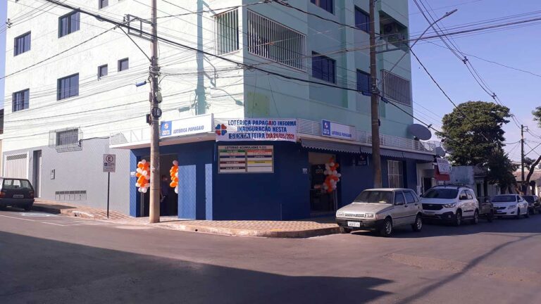 Fachada na Lotérica Papagaio recém inaugurada em João Pinheiro