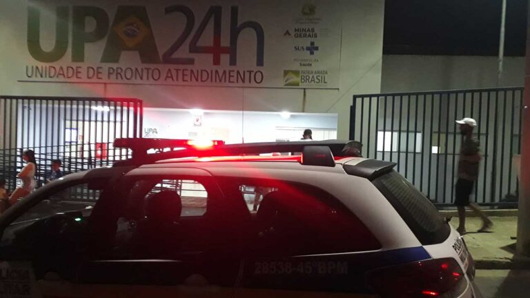 Viatura na Unidade de Pronto Atendimento de João Pinheiro