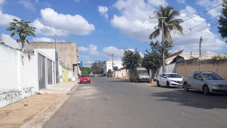 Homem ameaça receber dívida de ex-patrão “no tiro” e cobrança vira caso de polícia em João Pinheiro