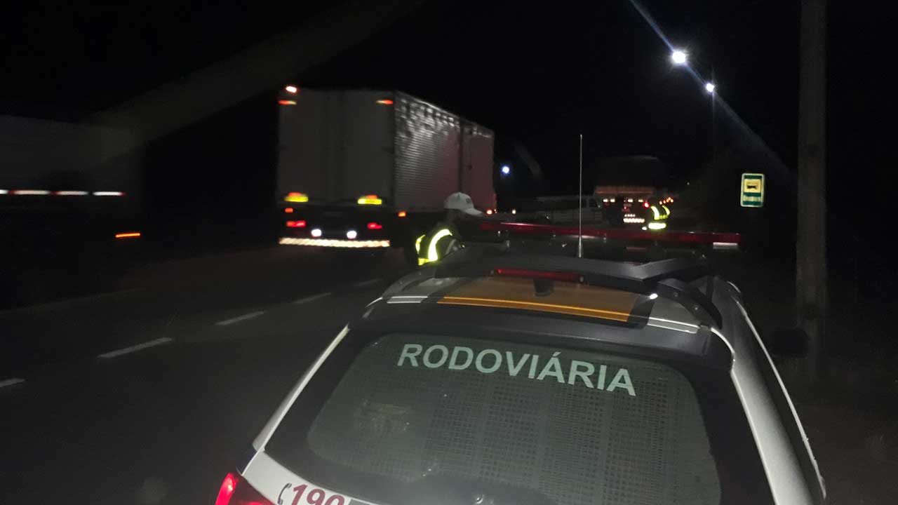 Policiais sentem forte cheiro de maconha vindo de carro e motorista acaba preso por tráfico em Brasilândia de Minas