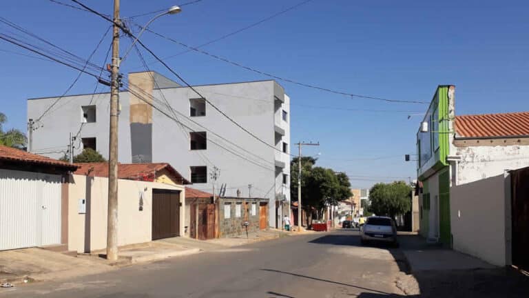 Ladrão invade obra duas noites seguidas e furta diversas ferramentas em João Pinheiro