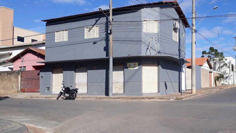 Dono de bar e cliente passam por momentos de terror durante assalto em João Pinheiro