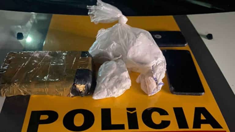 Após perseguição na MG-181, PM prende dupla com mais de 1,5 kg de drogas em Brasilândia de Minas