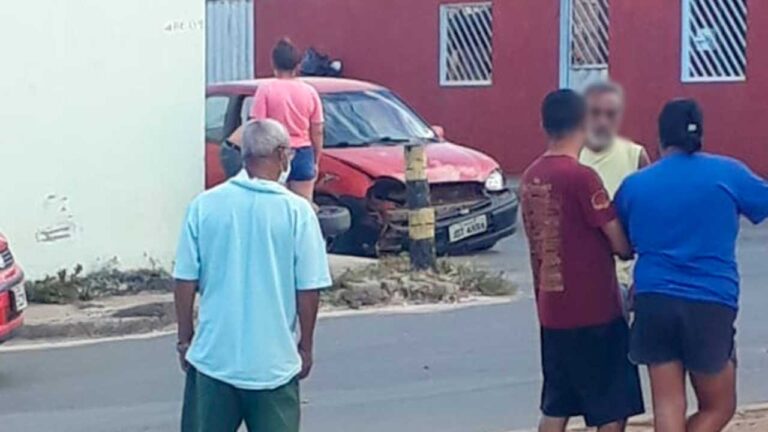 Homem embriagado causa acidente no Bairro Aeroporto e cria confusão com outro motorista em João Pinheiro