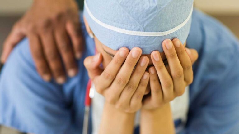 Com 14 novos casos nas últimas 24 horas, João Pinheiro volta a ter 100 pessoas infectadas atualmente com Covid-19