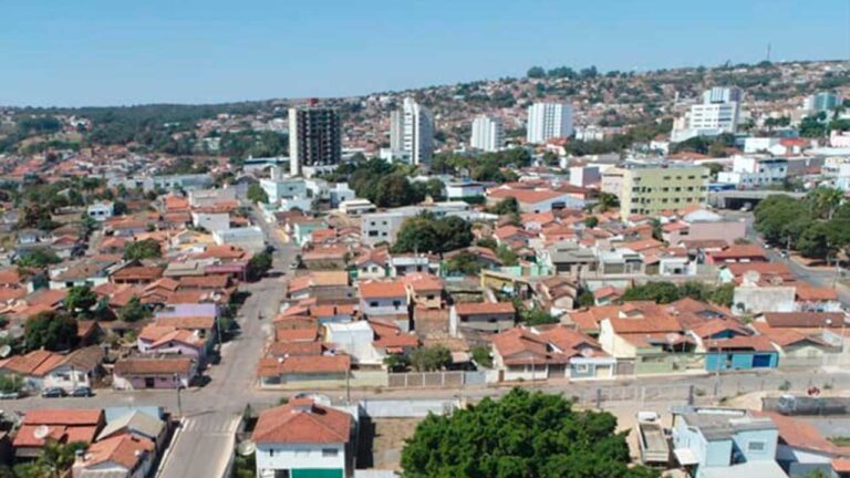 Com 9 novos casos, João Pinheiro fecha o fim de semana com 64 infectados com a Covid-19