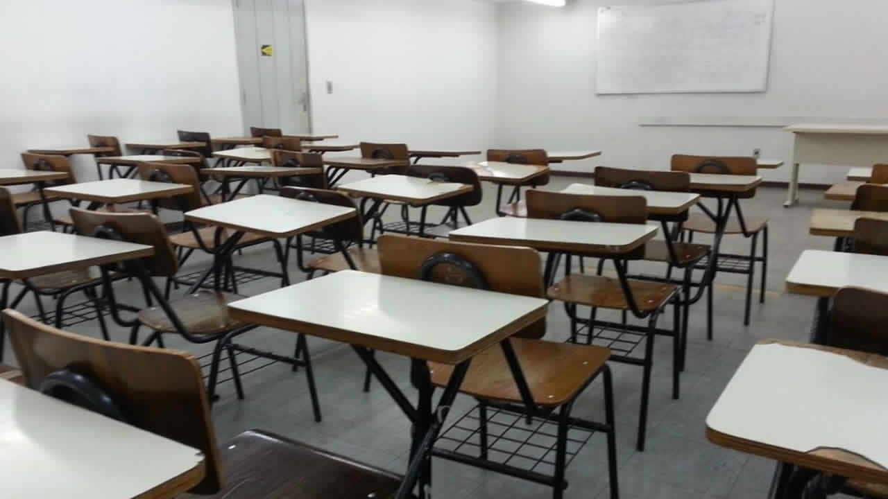 Greve na educação em Minas Gerais continua por tempo indeterminado, decide sindicato