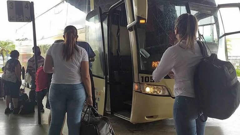 Passagens de ônibus intermunicipais ficam mais caras a partir de amanhã em Minas