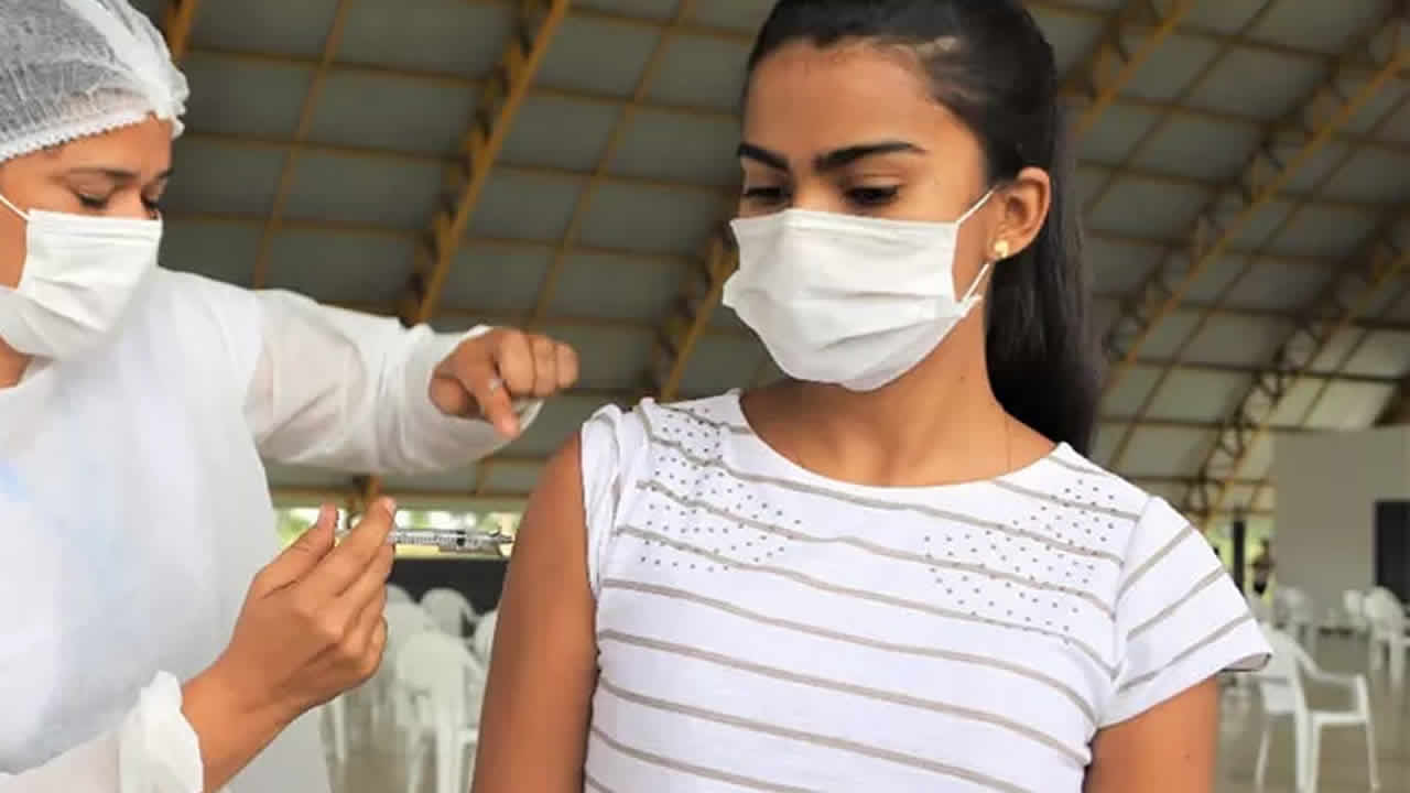 Campanha de vacinação chega para jovens de 18 anos acima em João Pinheiro