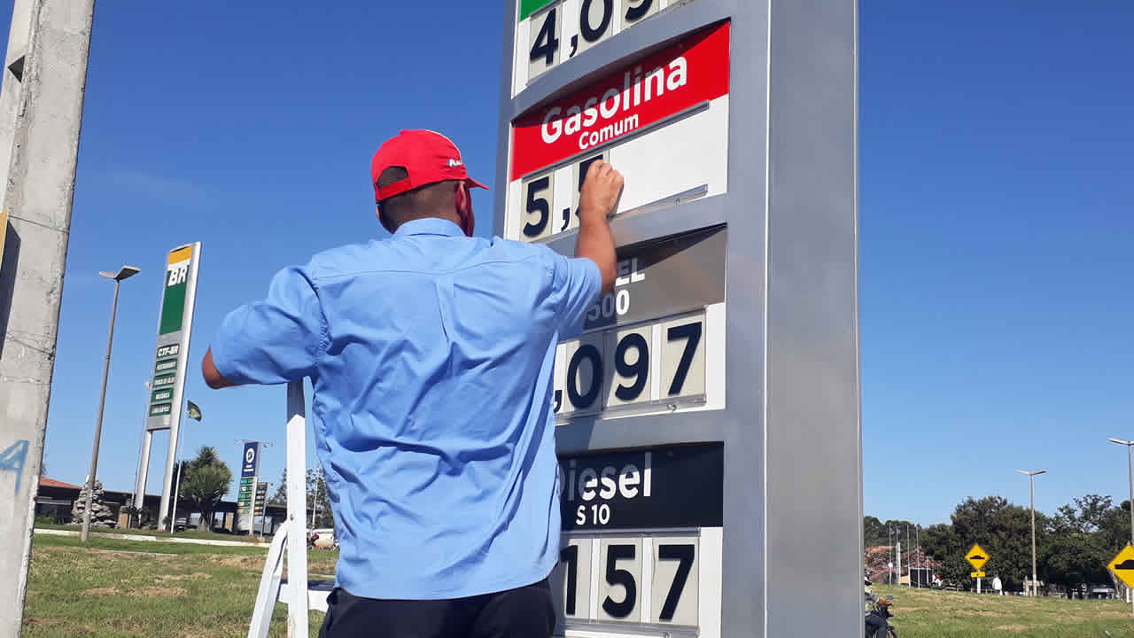 Minas Gerais tem a sétima gasolina mais cara do Brasil em agosto; veja ranking