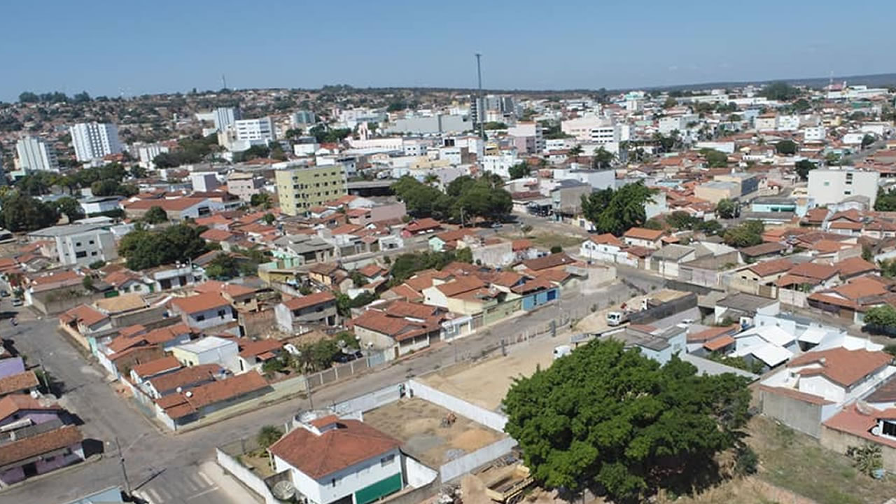 População de João Pinheiro cresce e salta para quase 48 mil habitantes segundo senso do IBGE