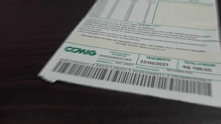 Contas de luz dos brasileiros terão acréscimo de R$ 14,20 com tarifa 'escassez hídrica', anuncia Aneel