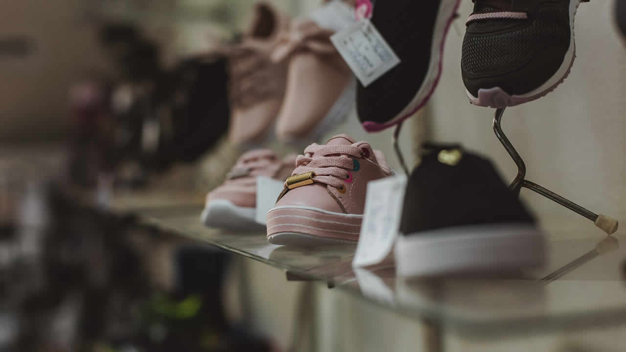 Calce Bem comemora aniversário com sentimento de orgulho de ser a primeira loja de calçados de João Pinheiro