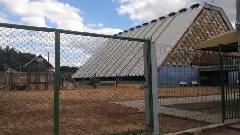 Aulas presenciais da Rede Municipal e Estadual em João Pinheiro retornarão em 4 de outubro