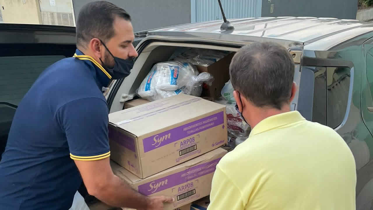 Rotary Club Participação realiza doação de produtos de higiene pessoal para o Abrigo Sant'Ana
