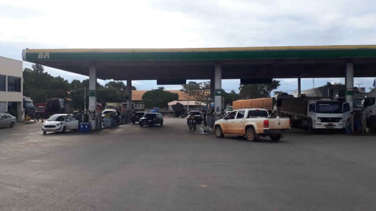 Prepare o bolso: Petrobrás anuncia alta de 7,04% no preço da gasolina e 9,15% no do diesel a partir de amanhã