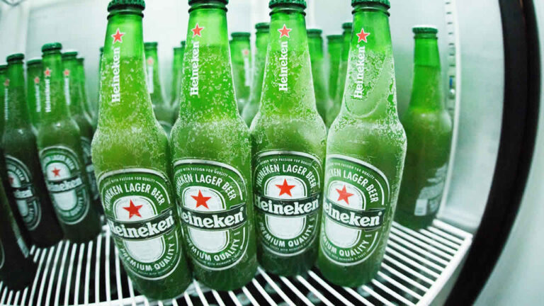 Ministério Público recomenda suspensão de licenças ambientais da fábrica da Heineken em Minas
