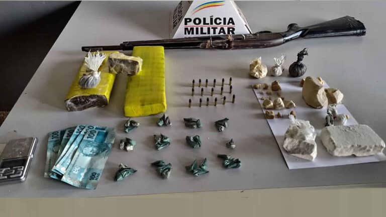 PM prende homem de 31 anos que morava com vítima de homicídio durante o velório em Brasilândia de Minas