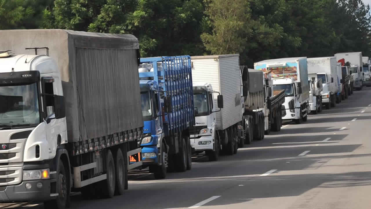 Com chance de greve, justiça proíbe bloqueio total de rodovias em Minas Gerais