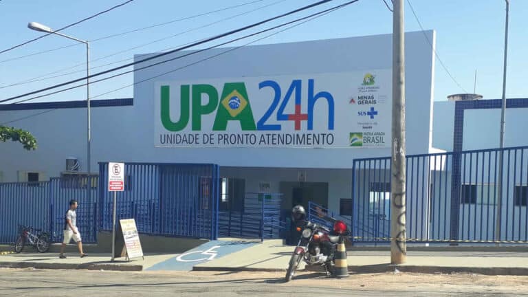 Homem é esfaqueado na barriga e é socorrido para a UPA de João Pinheiro