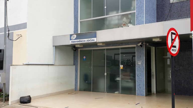 INSS cobra mais de R$100 mil de aposentado rural e justiça declara que a cobrança foi indevida em João Pinheiro