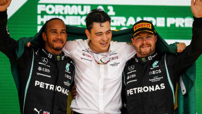 Engenheiro de Patos de Minas que elaborou estratégia da vitória Hamilton no GP do Brasil foi destaque no pódio
