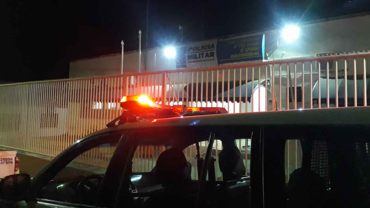 Criminosa aplica o golpe do “troco errado” em supermercado do Bairro Alvorada, em João Pinheiro
