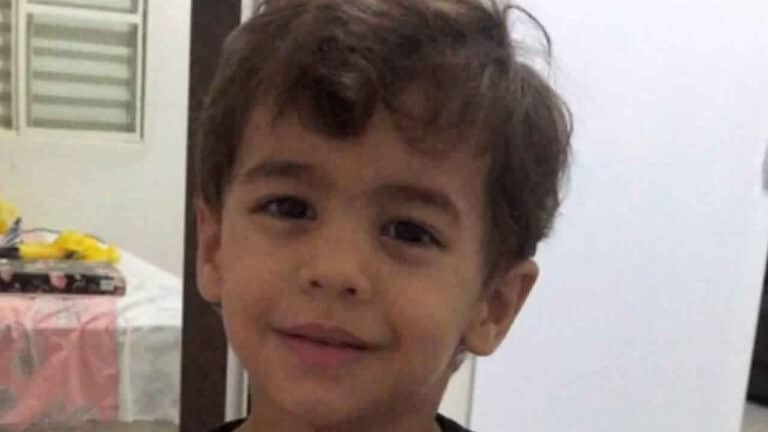 Pinheirense de apenas 4 anos está internado na UTI de Patos de Minas em estado gravíssimo e família pede ajuda