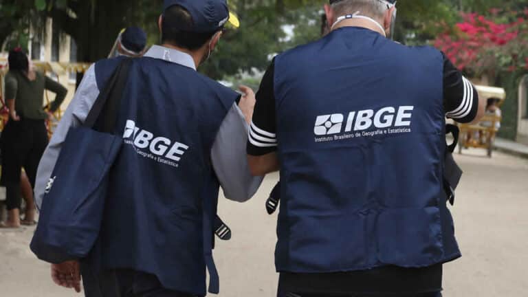 IBGE abre vagas para trabalhar no Censo em João Pinheiro e região; salário chega a mais de R$ 2 mil